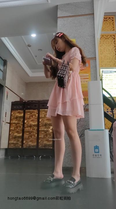 【XLBCD】528-302粉色连衣裙小姐姐在等电梯，白色内内