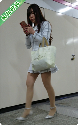 4K视频！地铁站跟拍肉丝高跟漂亮连衣裙美shaofu-769MB