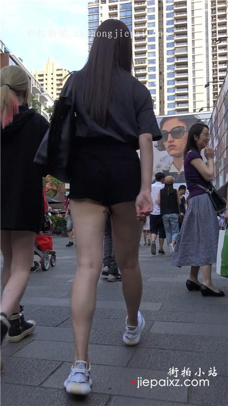 【已补档】4K-黑衣超短裤美臀墨镜美女短裤还能再短点吗