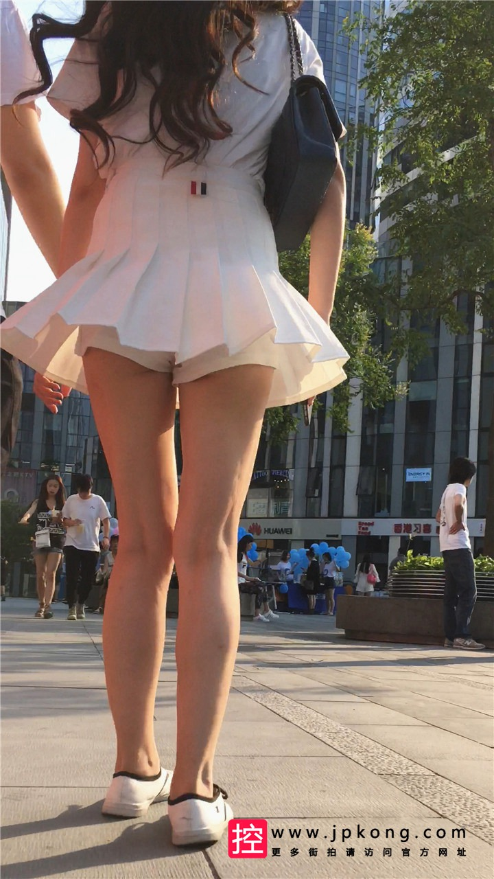 [大凤梨] 同款白色短裙~可惜不是你DF039[774M]