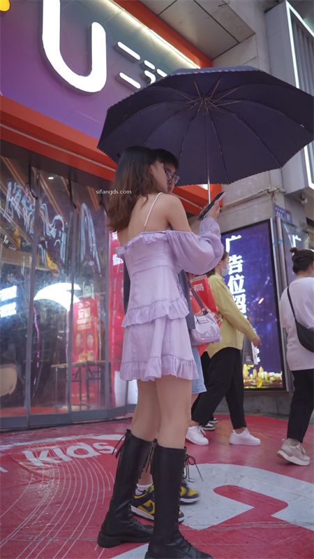 (BC-AA-145)吊带紫裙美女逛街..可爱浅蓝卡通内带翅膀..前后CD