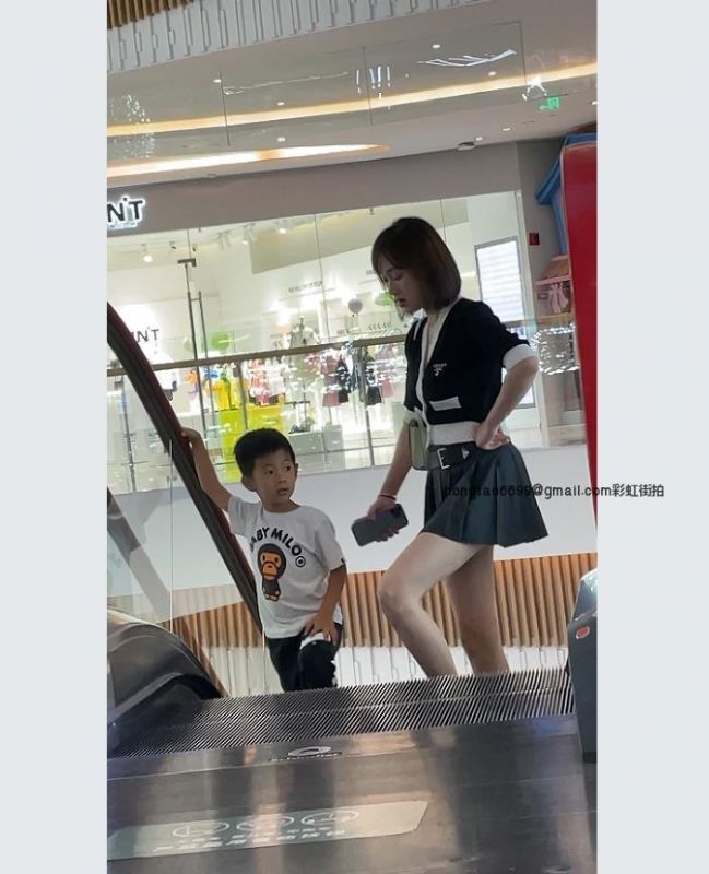  ⭐⭐⭐【KKCD㊙️】3196-极品百褶裙大长腿白富美一箭双雕骚NN