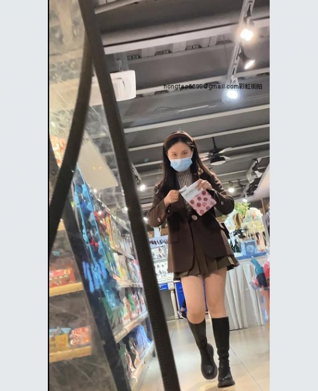 【KKCD㊙️】3201-警惕性很强的小姐姐买吃的被CD红色NN