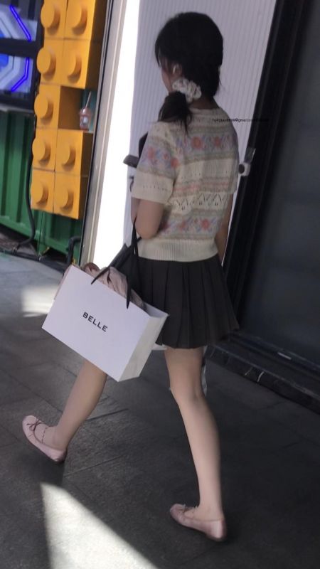 【TKCD】177.开闪抄底百褶裙妹子