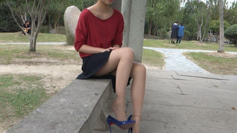 ❤️精品❤️各种场地拍美女们的丝足，隔着屏幕能嗅到酸臭味【某房原版无水印20V/11.4G】